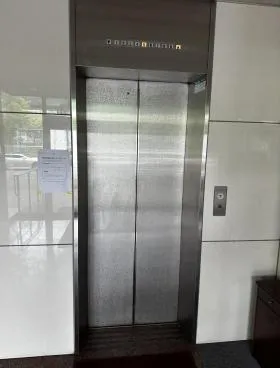 矢場町パークの外観