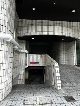 矢場町パークの外観
