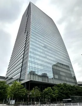 名古屋ルーセントタワーの外観