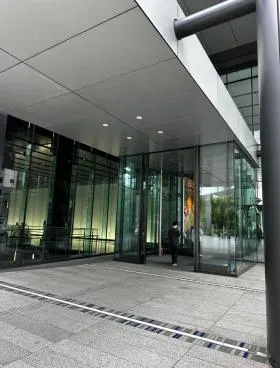 名古屋ルーセントタワーの外観