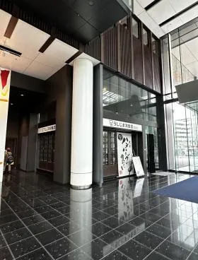 名古屋ルーセントタワーの外観