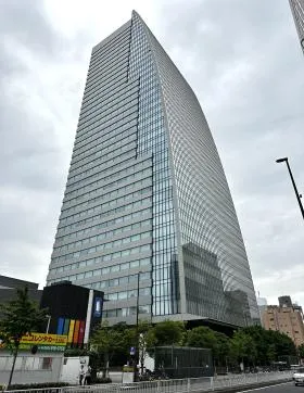 名古屋ルーセントタワーの外観