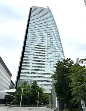 名古屋ルーセントタワーの外観