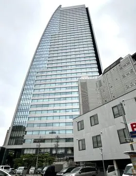 名古屋ルーセントタワーの外観