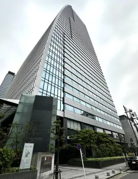 名古屋ルーセントタワーの外観