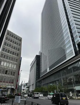 名古屋ルーセントタワーの外観