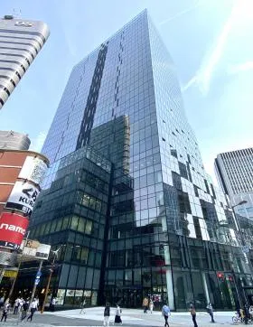 大阪富国生命の外観
