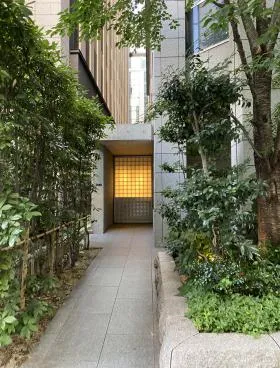 淀屋橋フレックスタワーの外観