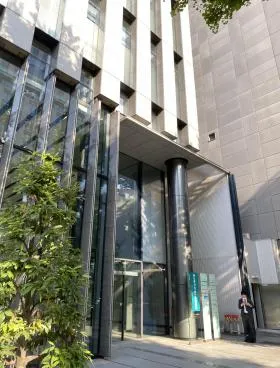 あいおいニッセイ同和損保御堂筋の外観