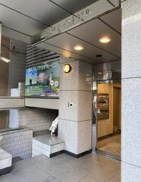 淡路町イーストの外観