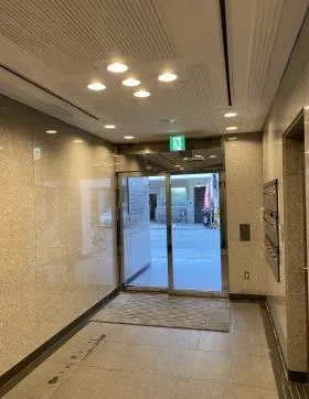 淡路町イーストの外観