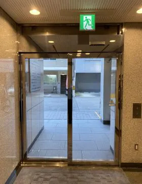 淡路町イーストの外観