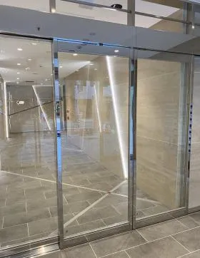 ステラ淀屋橋の外観