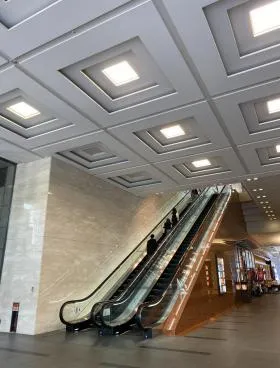ニッセイ新大阪の外観