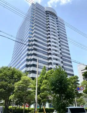 新大阪トラストタワーの外観