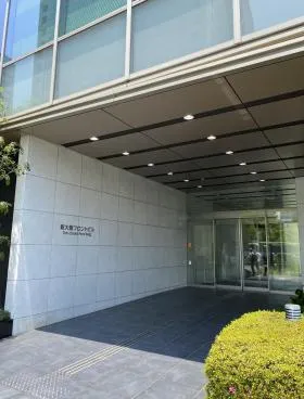 新大阪フロントの外観