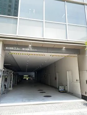 新大阪フロントの外観