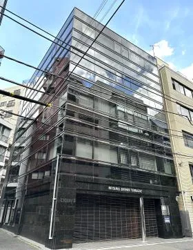 MIYAMA AVENIR TERRASSEビルの外観