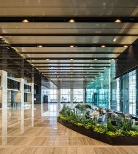 WeWork 東京ポートシティ竹芝ビルの外観