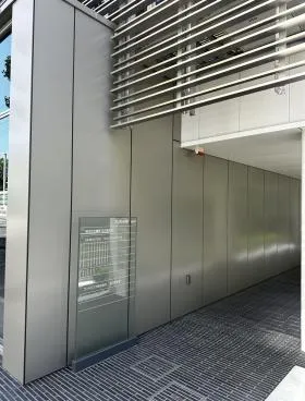 伏見フロントの外観