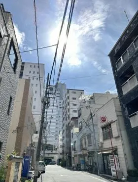 辻幸山之内ビルの外観