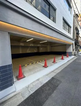 The corner 水道橋ビルの外観