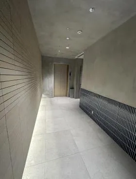 The corner 水道橋ビルの外観