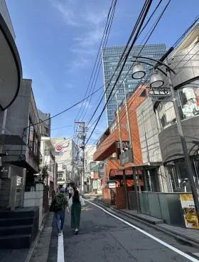 MANA表参道ビルの外観