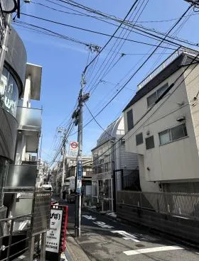 MANA表参道ビルの外観