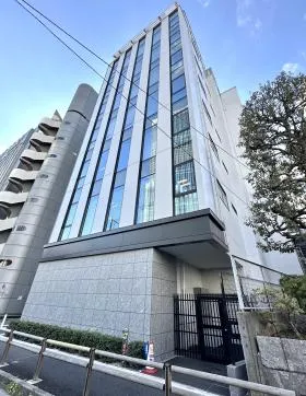 西新宿ビジネスキューブの外観