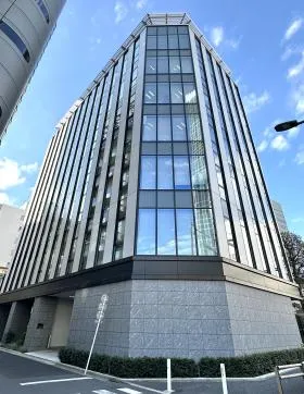 西新宿ビジネスキューブの外観