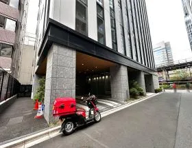 西新宿ビジネスキューブの外観