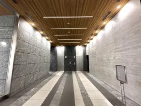 西新宿ビジネスキューブの外観