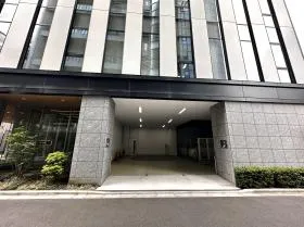 西新宿ビジネスキューブの外観
