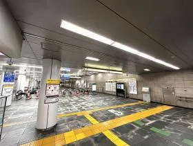 都営大江戸線「新宿西口駅」