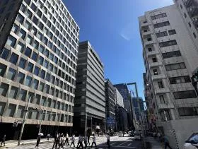 菱華ビルディングの外観