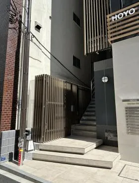 HOYO新虎ビルの外観