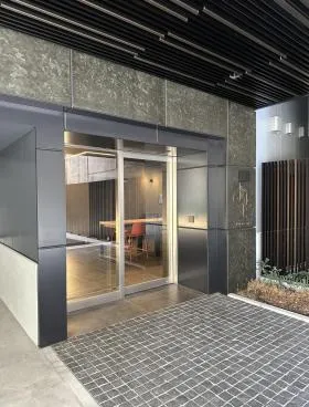 CIRCLES新橋の外観