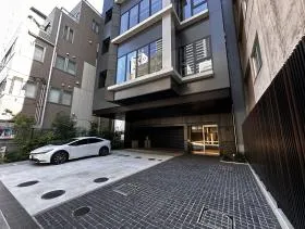 CIRCLES新橋の外観