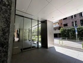 PMO新橋の外観