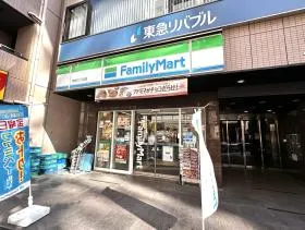 ファミリーマート