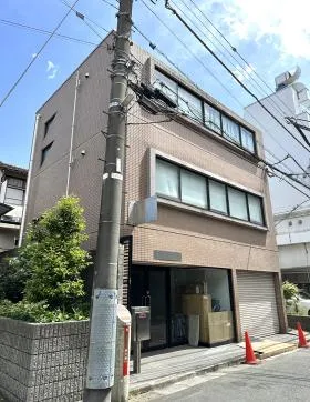 HANK北参道ビルの外観