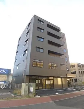 LYNNビルの外観
