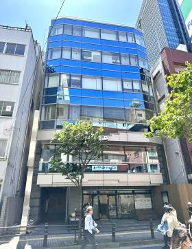 峰ビルの外観