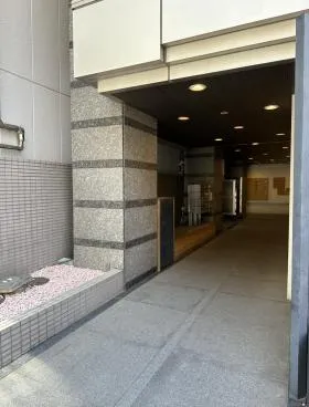 峰ビルの外観