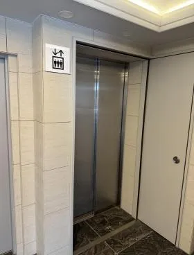 秋葉原STNフロントの外観