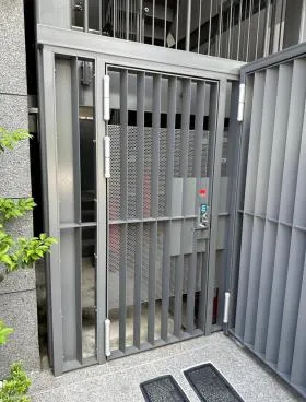 秋葉原STNフロントの外観