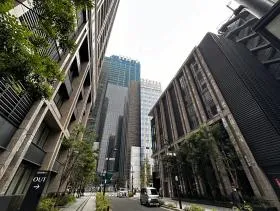 L.Biz日本橋ビルの外観
