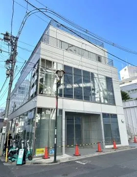 J6ビルの外観