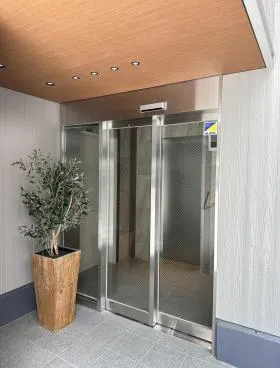 コレタス高田馬場ビルの外観